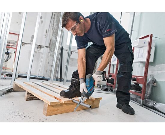  Сабельная пила Bosch GSA 18 V-LI C L-Boxx 18Вт аккум. 3050ход/мин 